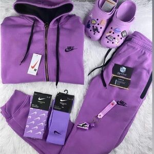 Nike sets